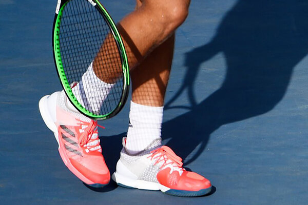 Tennis and Feet
